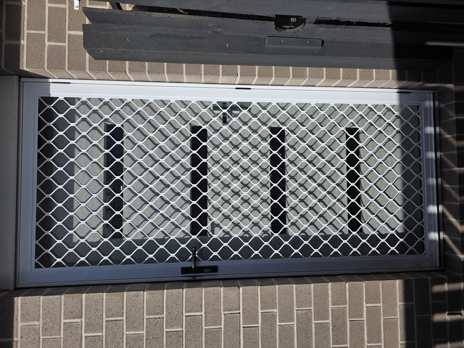Barrier screen installation Bedroom Window