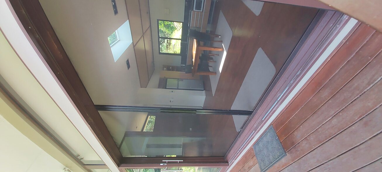Single Retractable Screens