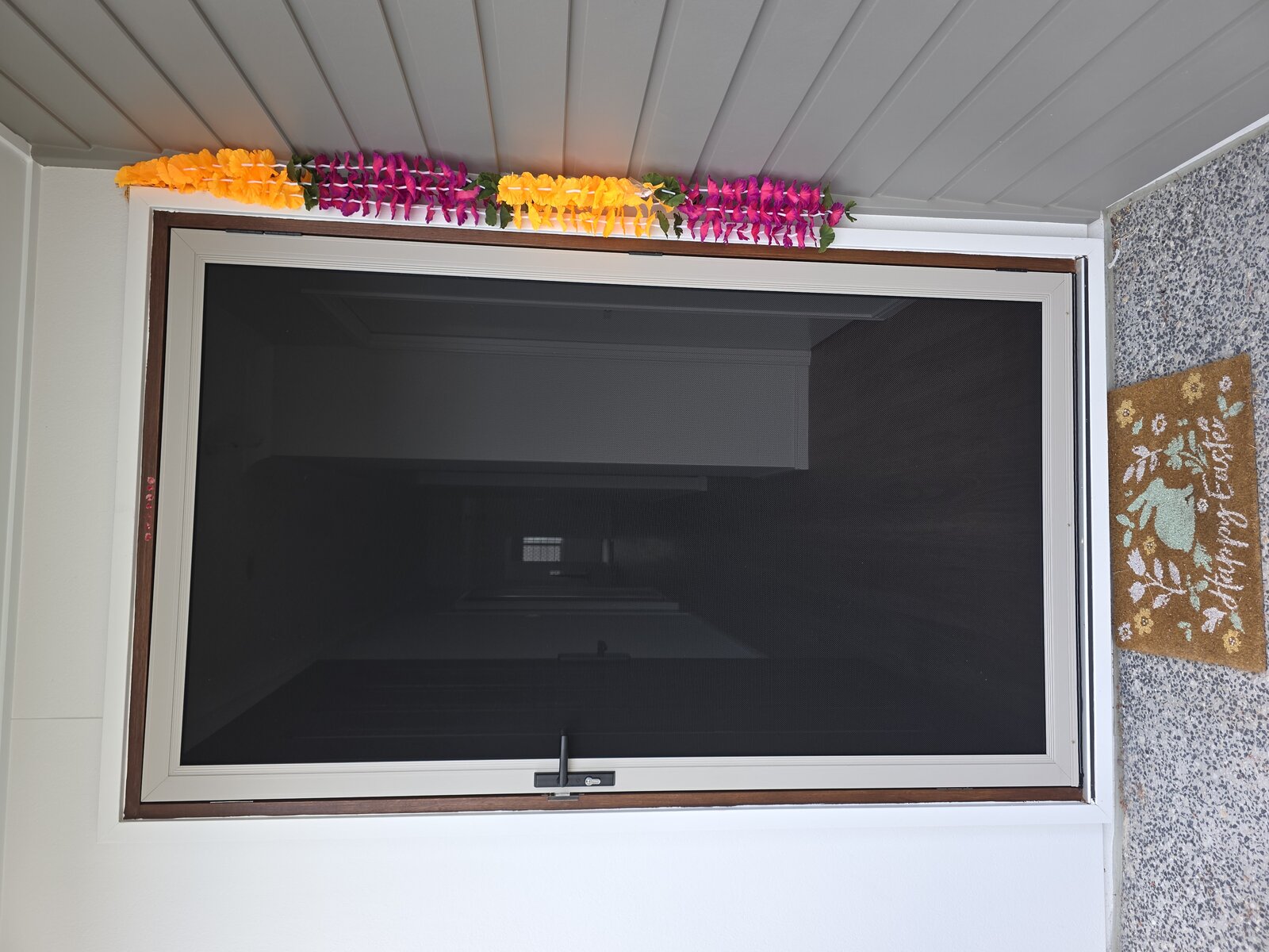 Security door screen installation Lock Detail